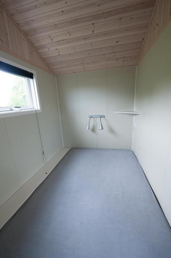 Vesterlyng Camping And Cottages Follenslev Room photo